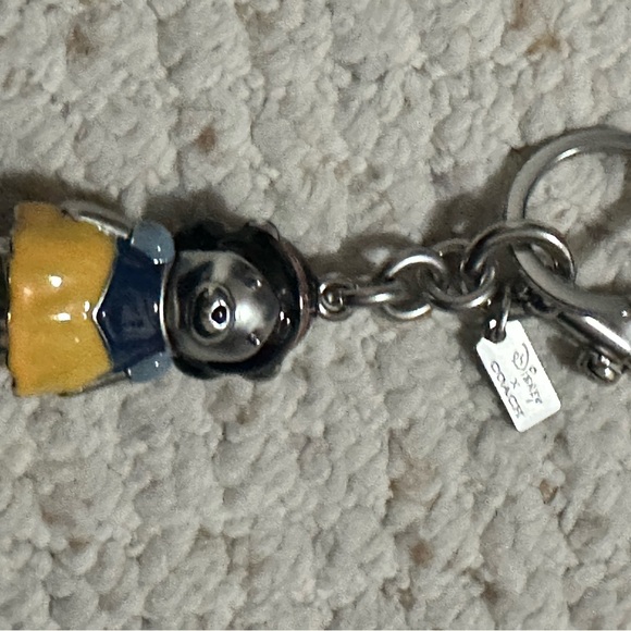 Disney x coach princess Snow White keychain bear - Picture 3 of 5